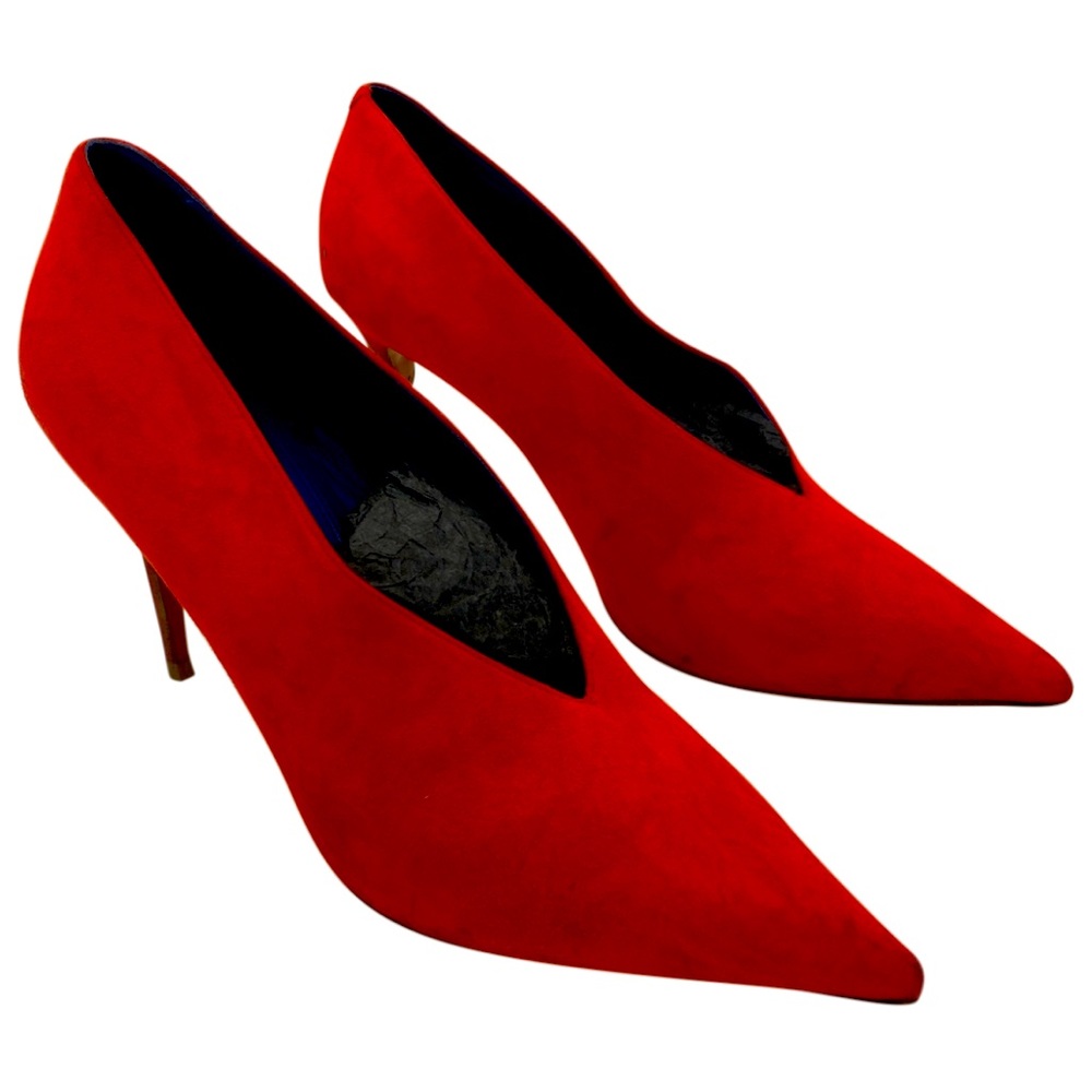 Celine V-neck Suede Pumps